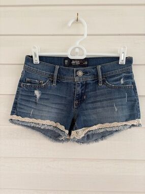 Hollister Lace Trim Denim Shorts Low Rise Feminine Coquette Y2K Summer Shorts